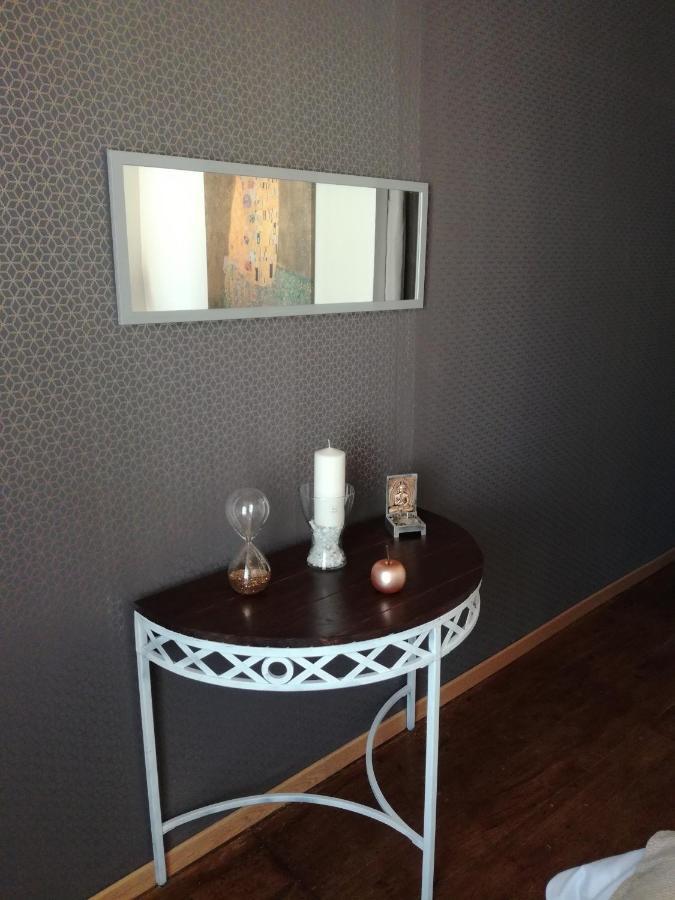 Chez Lorette Mauze-sur-le-Mignon Luaran gambar