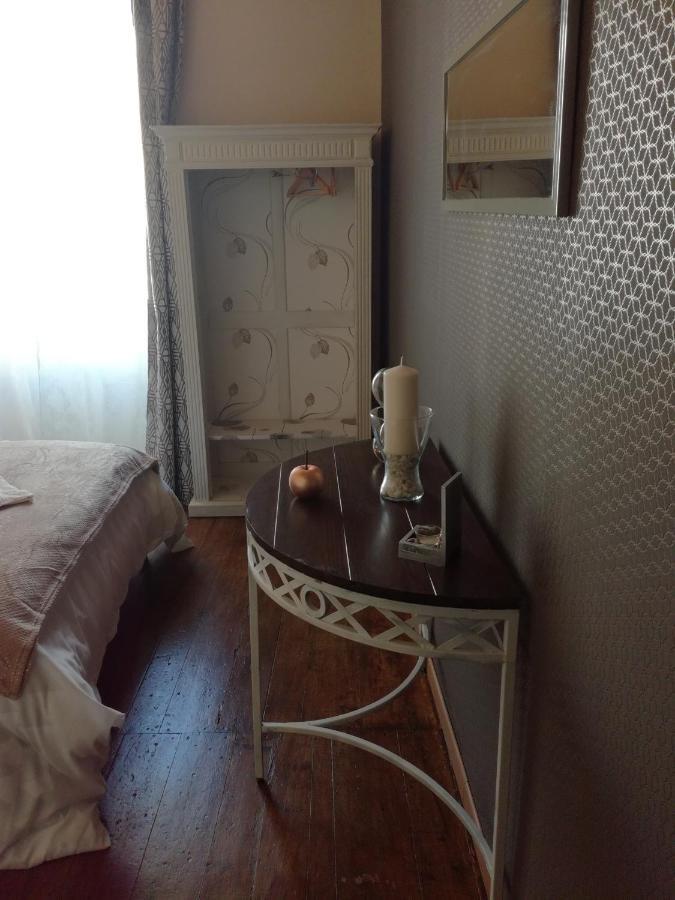 Chez Lorette Mauze-sur-le-Mignon Luaran gambar