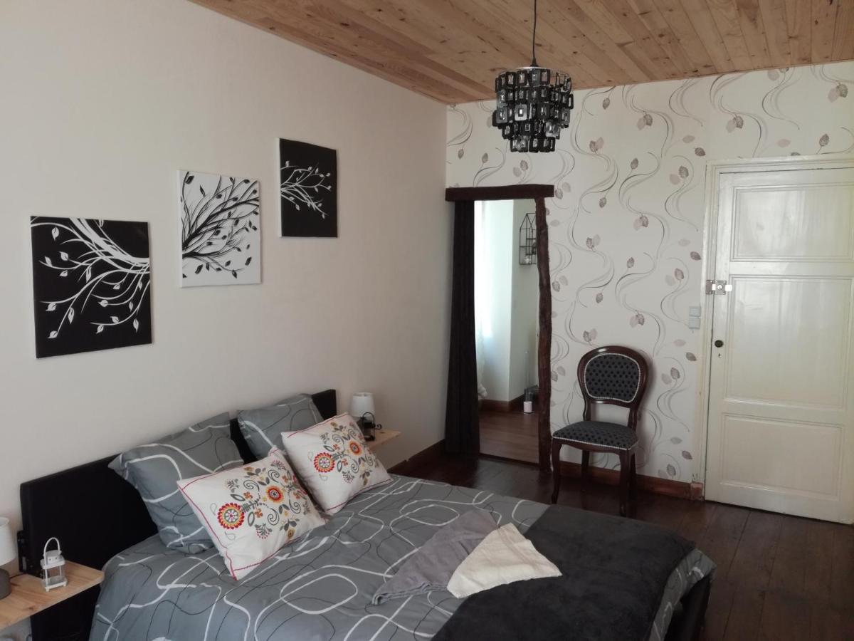 Chez Lorette Mauze-sur-le-Mignon Luaran gambar